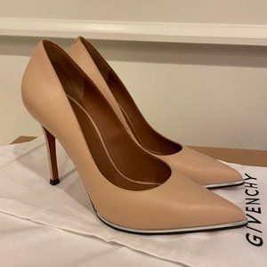 *SOLD* Givenchy Lia Pumps